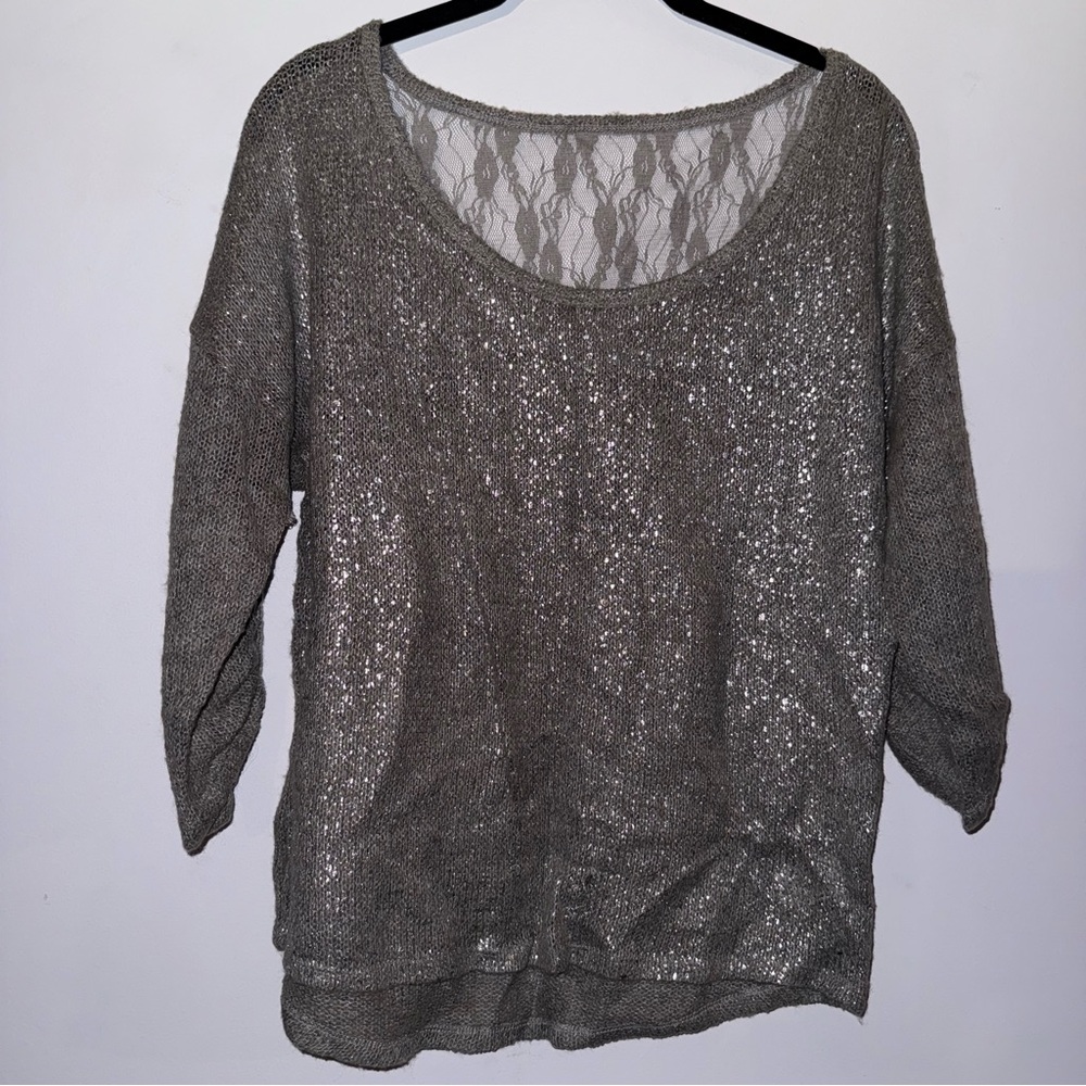 Maurices women’s size medium gray silver sweater quarter length sleeve